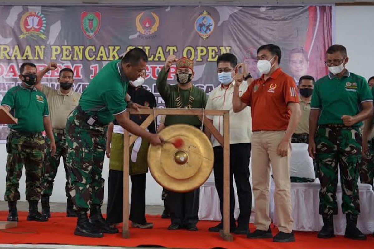 Danrem 102/Pjg buka kejuaraan pencak silat se-Kalteng