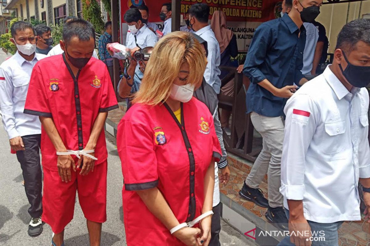 Ikut edarkan sabu, istri susul suami ke penjara