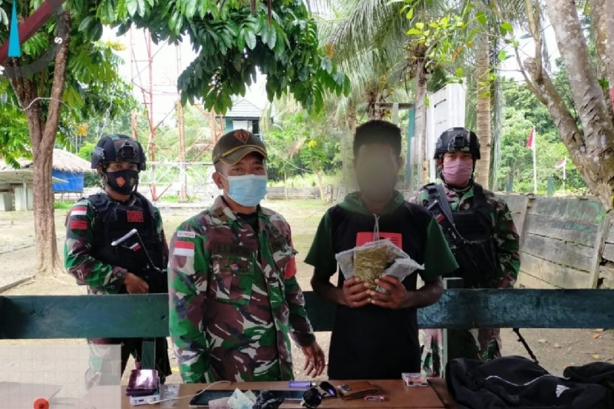 Satgas TNI gagalkan penyelundupan ganja seberat 750 gram di perbatasan PNG