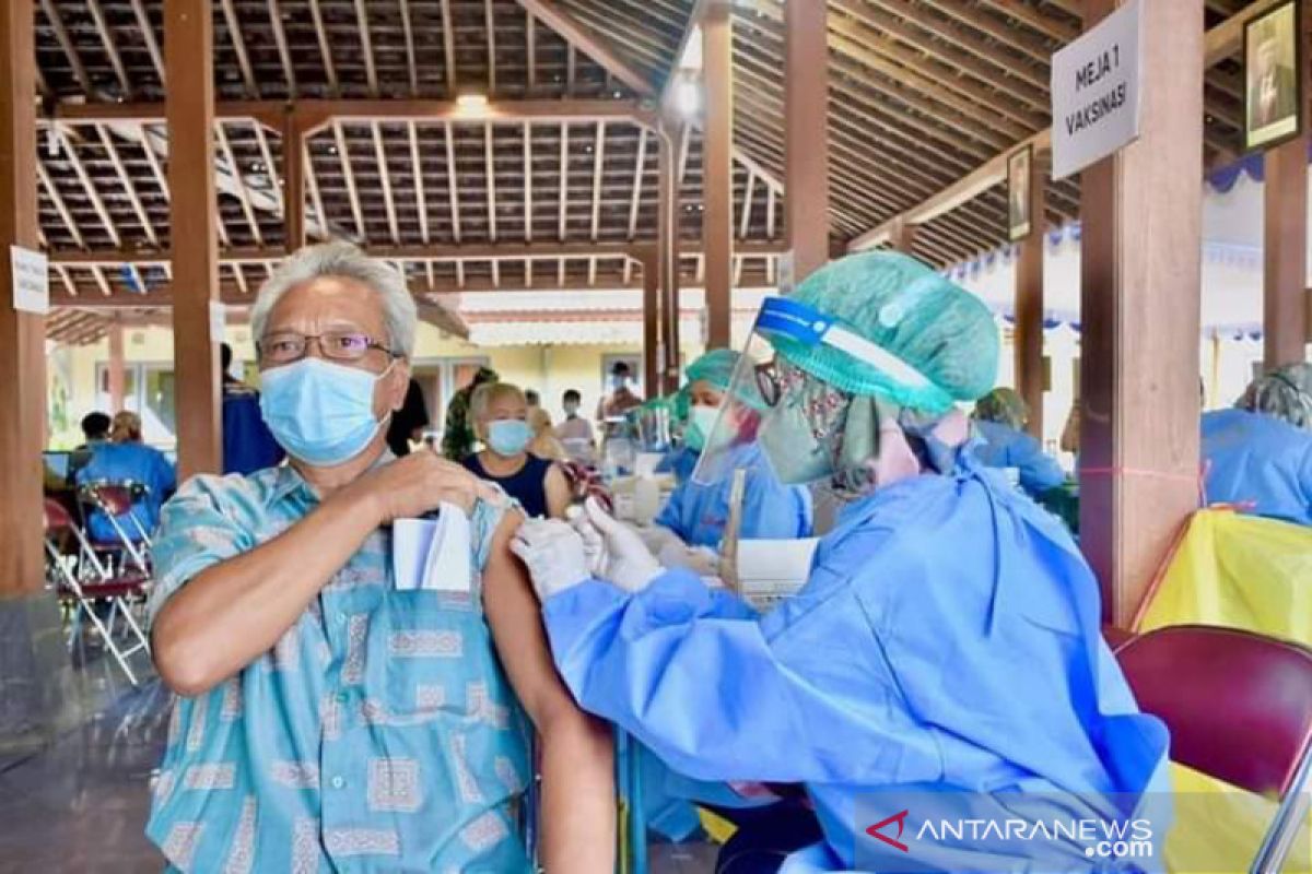 Pemkab Bantul targetkan vaksinasi COVID-19 capai 90 persen pada akhir Oktober