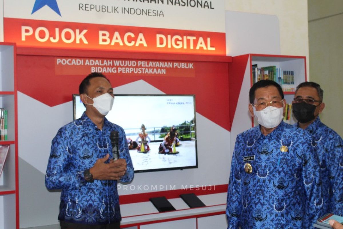 Bupati Mesuji resmikan pojok baca digital