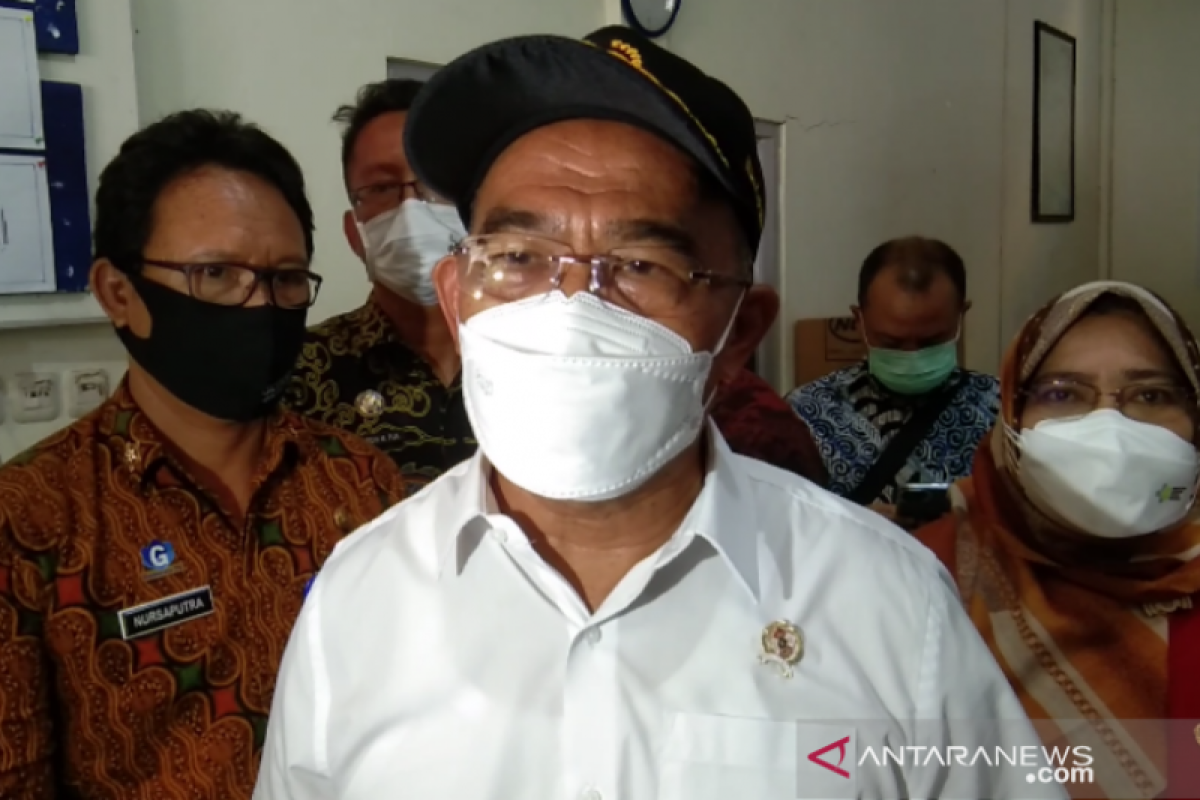 Menko PMK minta percepat vaksinasi booster tenaga kesehatan di Sultra