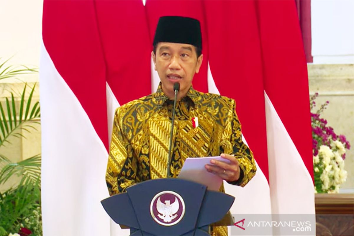 Presiden Jokowi ingatkan kepala daerah kebut vaksinasi COVID-19