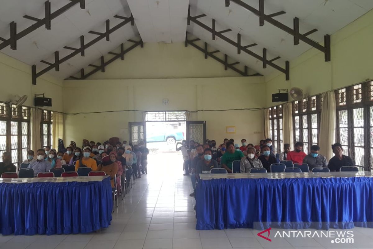 Disperindagkop Singkawang cabut undi penempatan kios