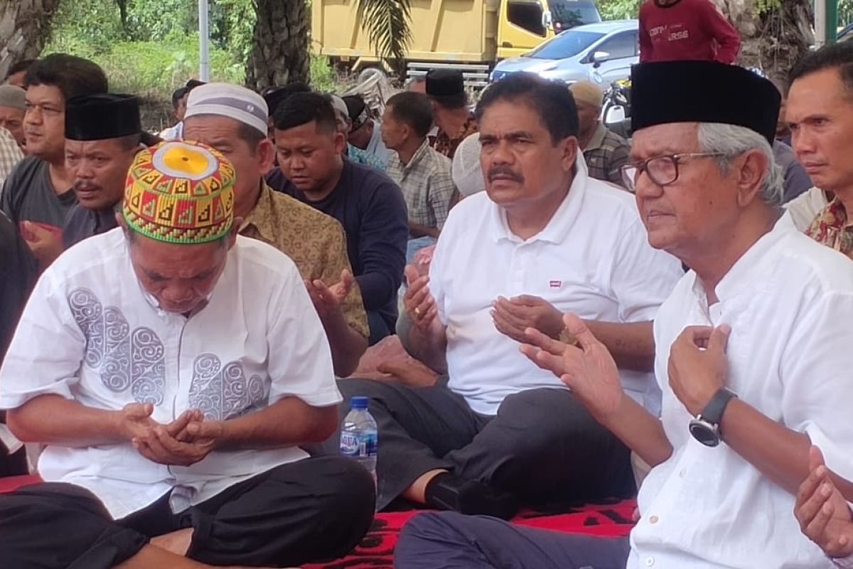 Petani kelapa sawit di Abdya rayakan Maulid Nabi