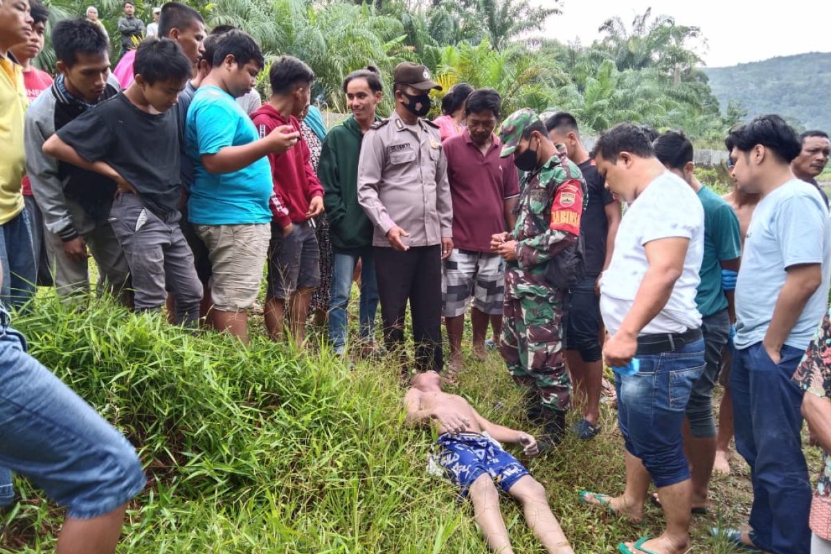 Pelajar SMP ditemukan tewas di dasar sungai Lubuk Nabolon Pinangsori