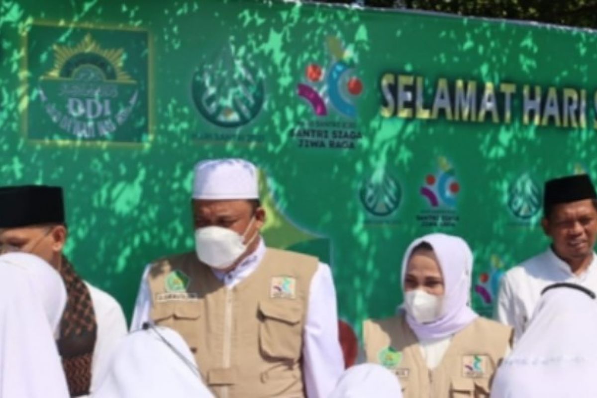 Kepala Kemenag Sulbar minta santri jaga keutuhan bangsa dan negara