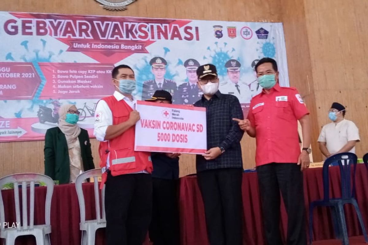 PMI Sumbar bantu 5.000 dosis vaksin ke Pemkab Agam