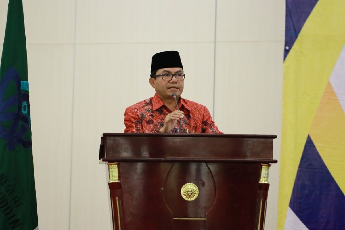 Memacu pengembangan ekonomi syariah lewat pesantren dan industri halal