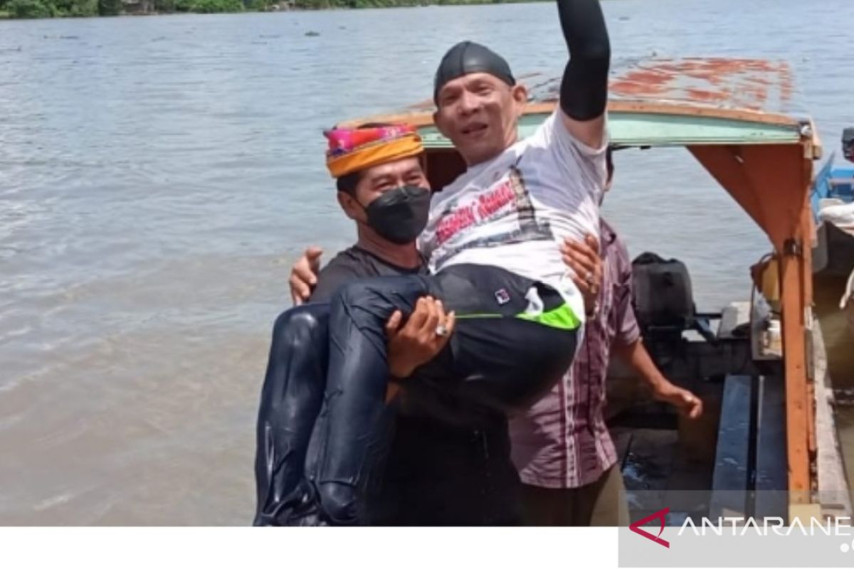 Ibrahim Rusli Turut Ramaikan HUT ke 9 Kaltara dengan Berenang 3,8 Kilometer