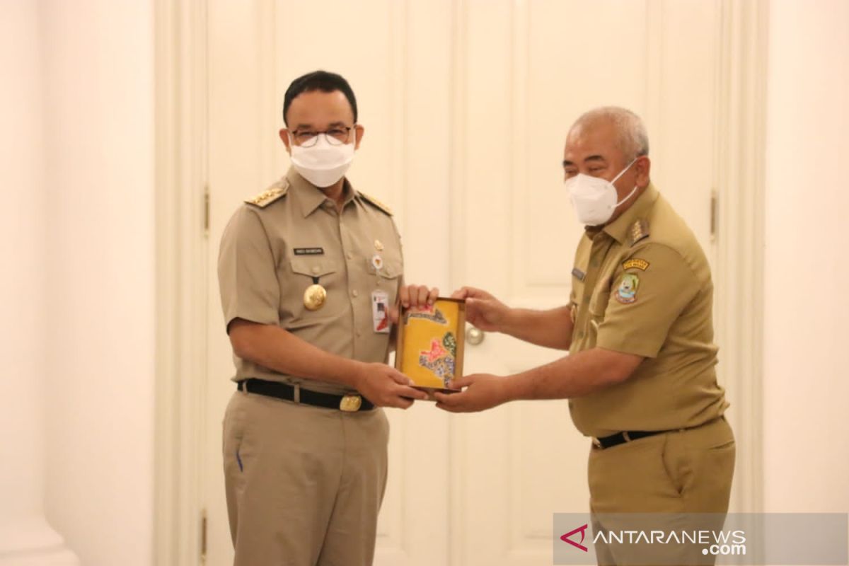 Jakarta extends cooperation with Bekasi for waste management