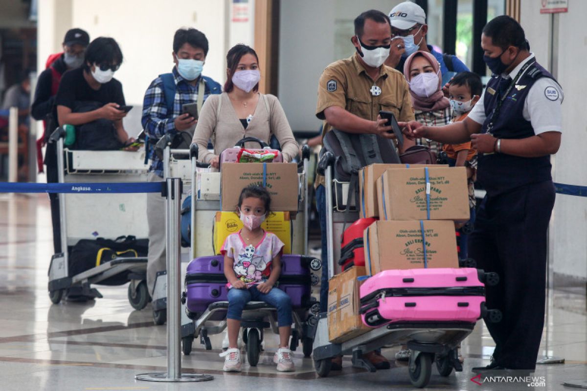 Syarat perjalanan udara di  Jawa dan Bali bisa gunakan antigen