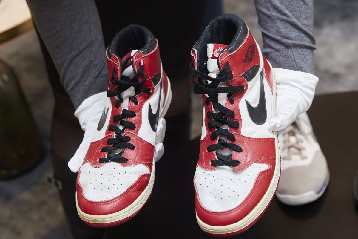 Sepatu Nike Air Ships milik Michael Jordan terjual Rp20,8 miliar