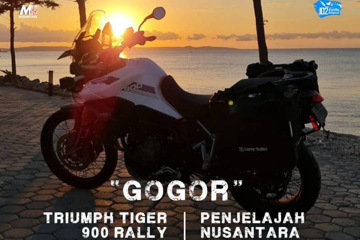 Bikers ini keliling Indonesia dan rekam keindahan alam Nusantara dari motornya