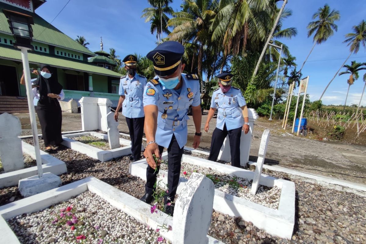 Rutan Maninjau Agam ziarah di Taman Makam Pahlawan Siti Manggopoh