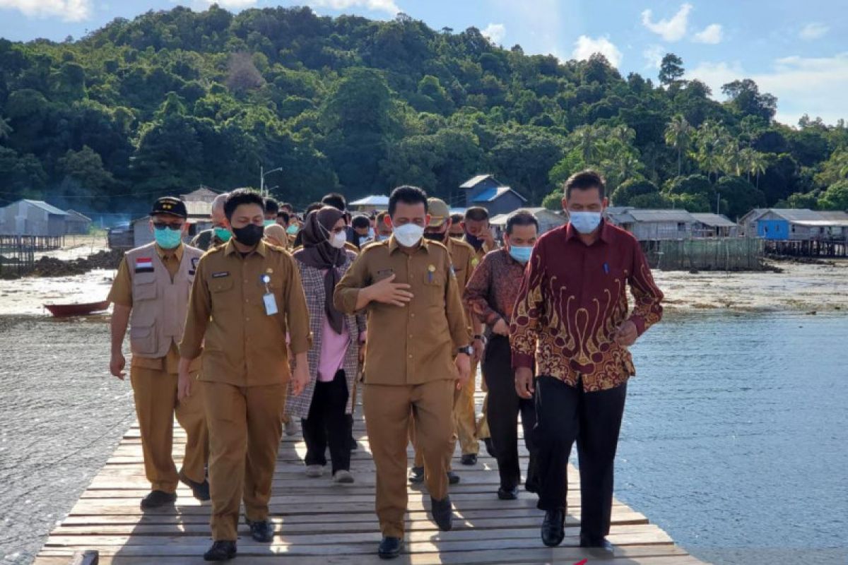 Rektor UMRAH  apresiasi program Kepri Terang