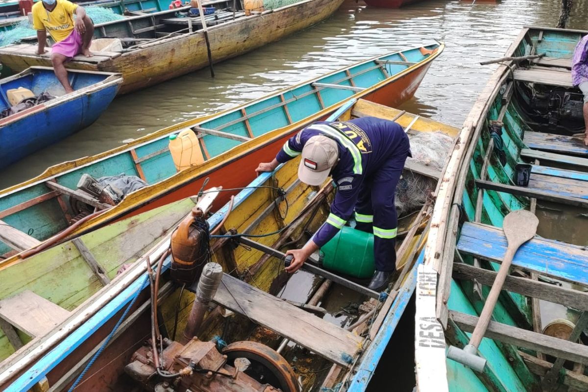 Sebanyak 75 kapal nelayan di Paser mendapat pas kecil