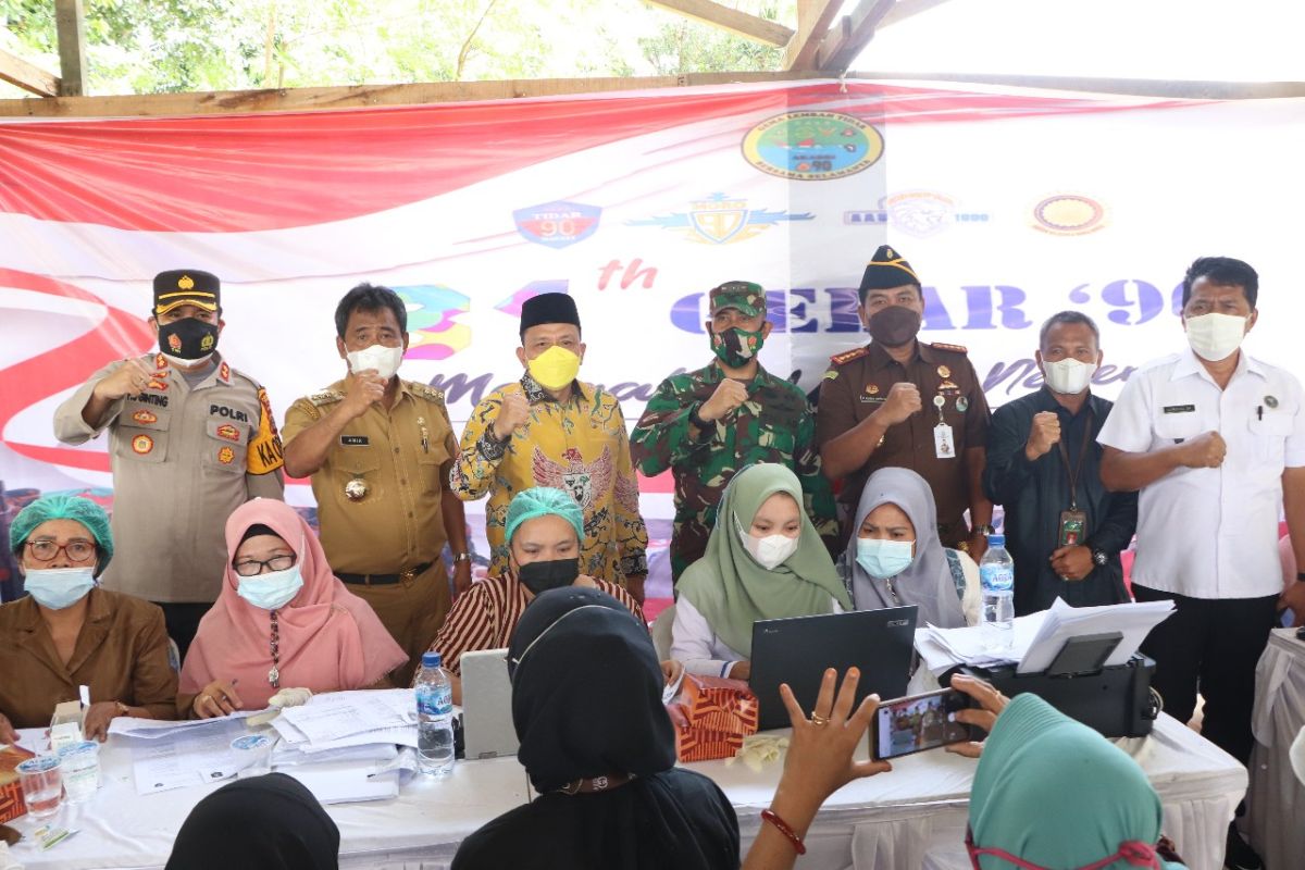 Wali Kota dan Kapolres Binjai tinjau pelaksanaan vaksinasi Akabri 1990