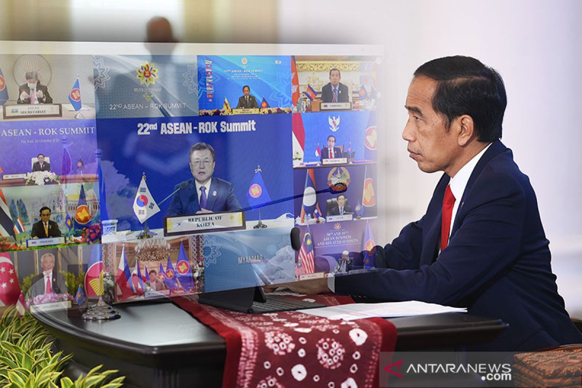 Jokowi harap ASEAN jadi lokomotif stabilitas kawasan