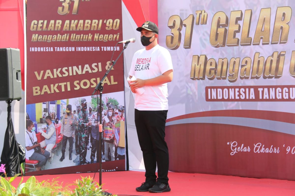 Wali kota terus  dorong vaksinasi bagi lansia di Medan