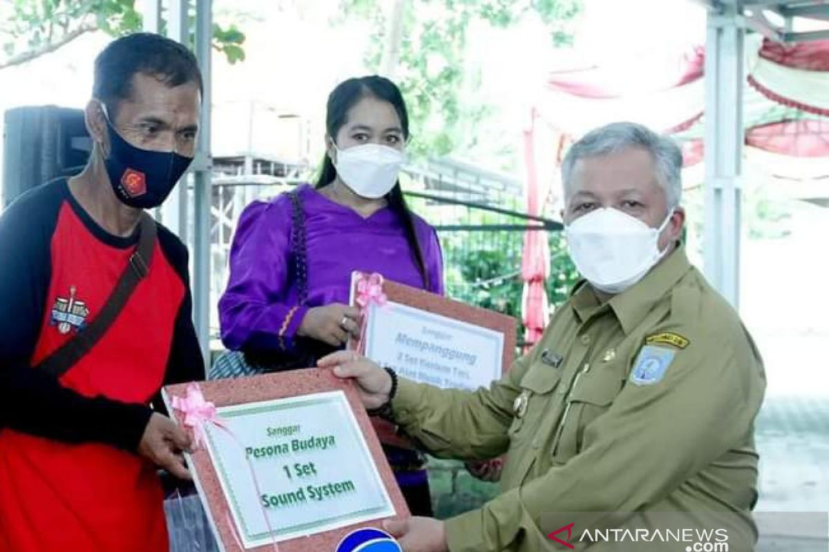 Pemkab Bangka Barat salurkan bantuan pada 12 sanggar seni