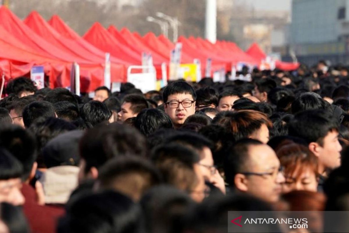 Rekor, sebanyak dua juta orang mendaftar jadi CPNS di China