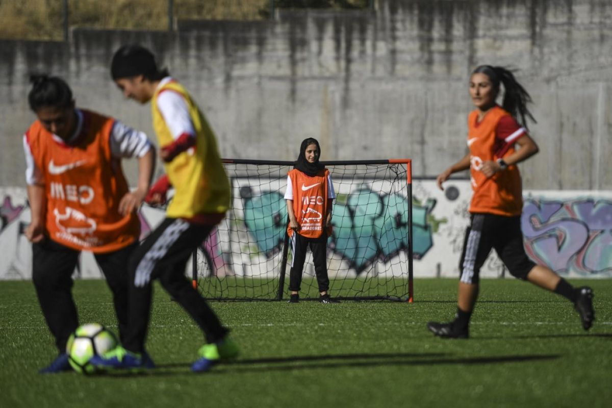 Ratusan atlet Afghanistan dievakuasi, FIFA dorong internasional jadi rumah baru bagi mereka