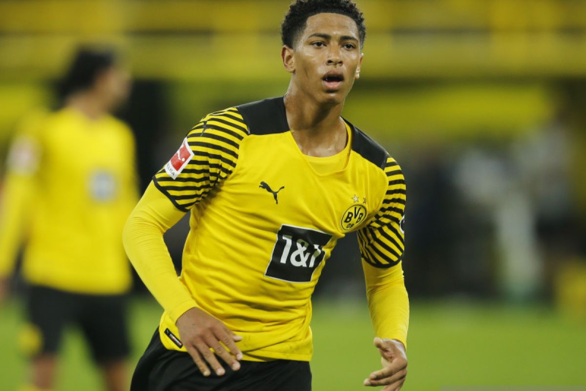 Borussia Dortmund tertarik boyong adik Jude Bellingham