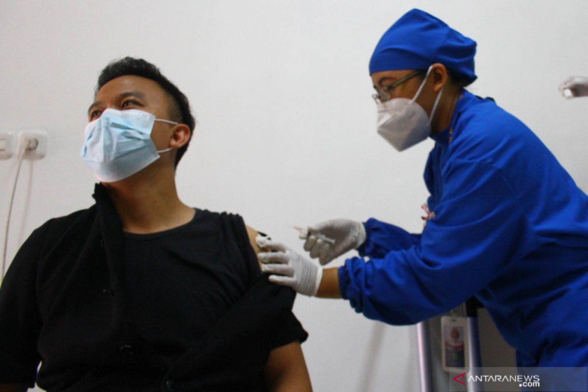Vaksinasi dosis pertama di Kota Batu Jawa Timur capai 90 persen