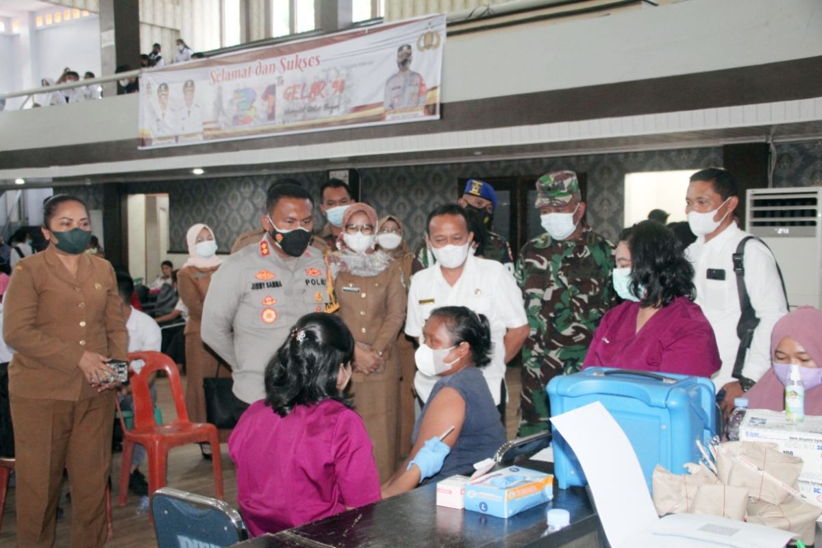 Wakil Bupati hadiri vaksinasi 31 tahun AKABRI angkatan 90 di Tapteng