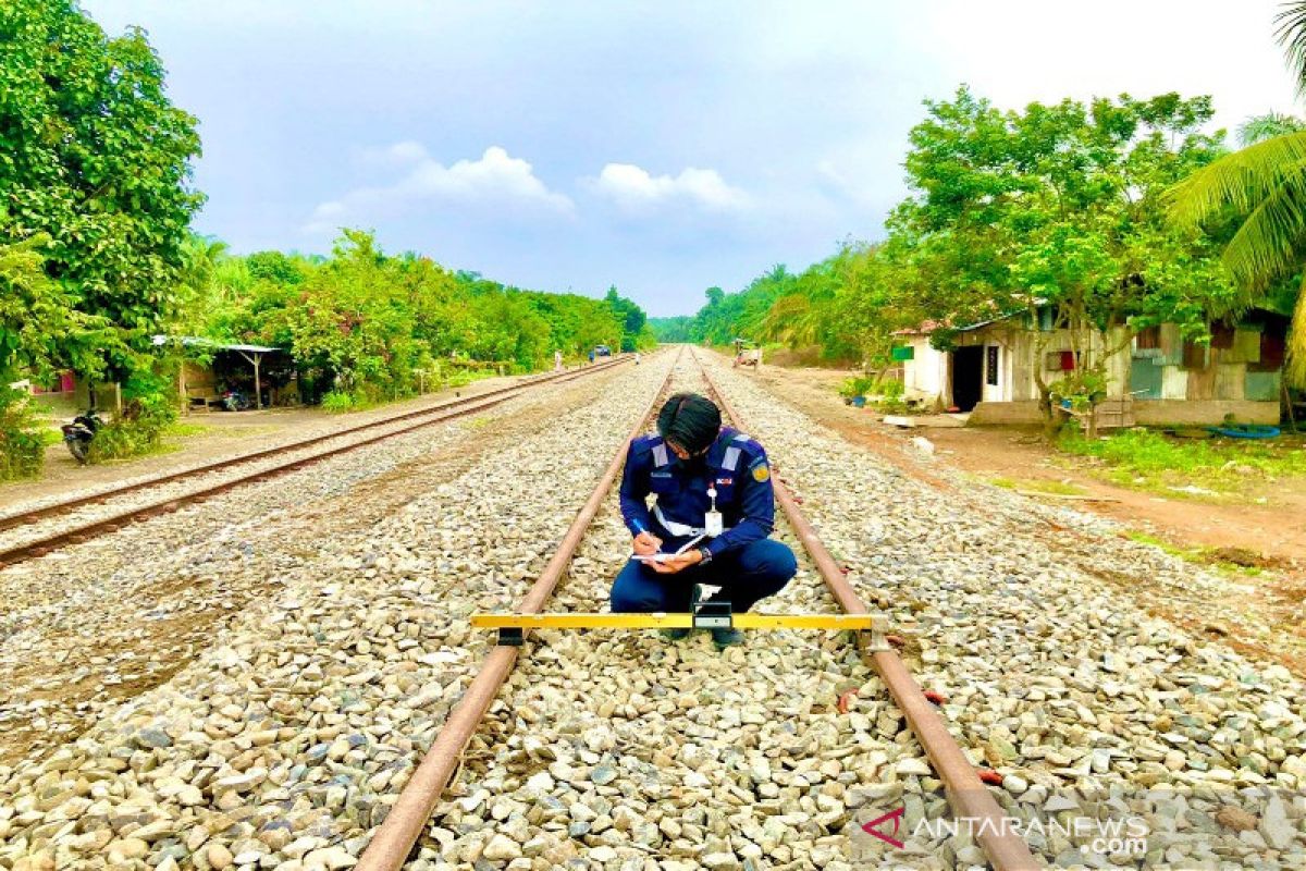 KAI  Sumut siagakan petugas khusus di 16 titik rawan kecelakaan