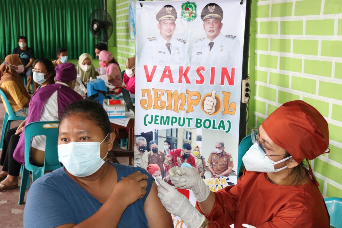 Akademisi: Vaksinasi jempol  solusi bagi masyarakat di Medan