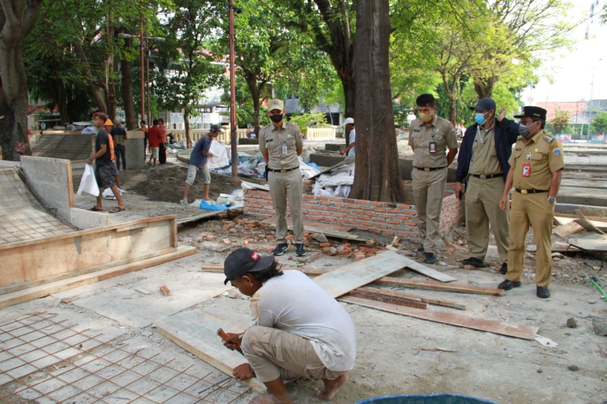 Arena skateboard dan sepatu roda di Pulau Pramuka rampung sebulan lagi