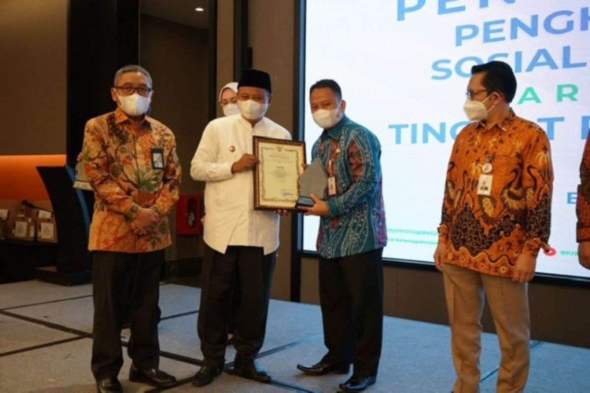 Pemkot Depok raih Anugerah Paritrana 2020 dari Pemprov Jabar