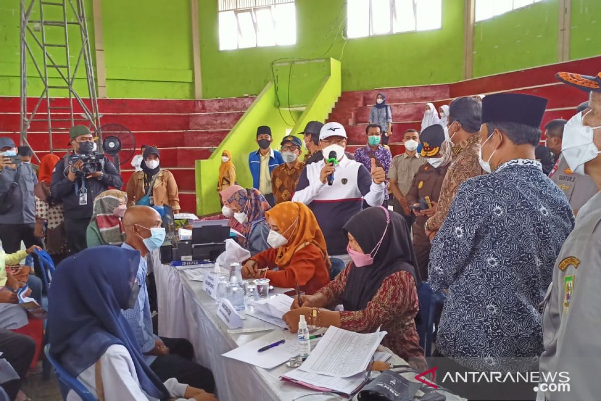 Gubernur Bengkulu targetkan capaian vaksinasi 50 persen