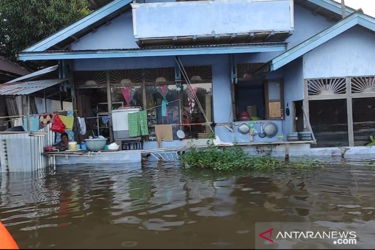 BNPB mencatat hingga 30 Oktober 2021 ada 2.203 bencana