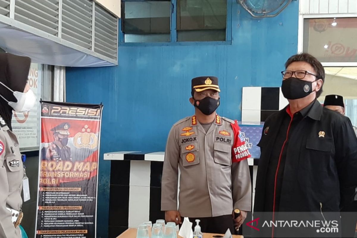 Menpan RB tinjau pelayanan SIM di Mapolresta Banda Aceh