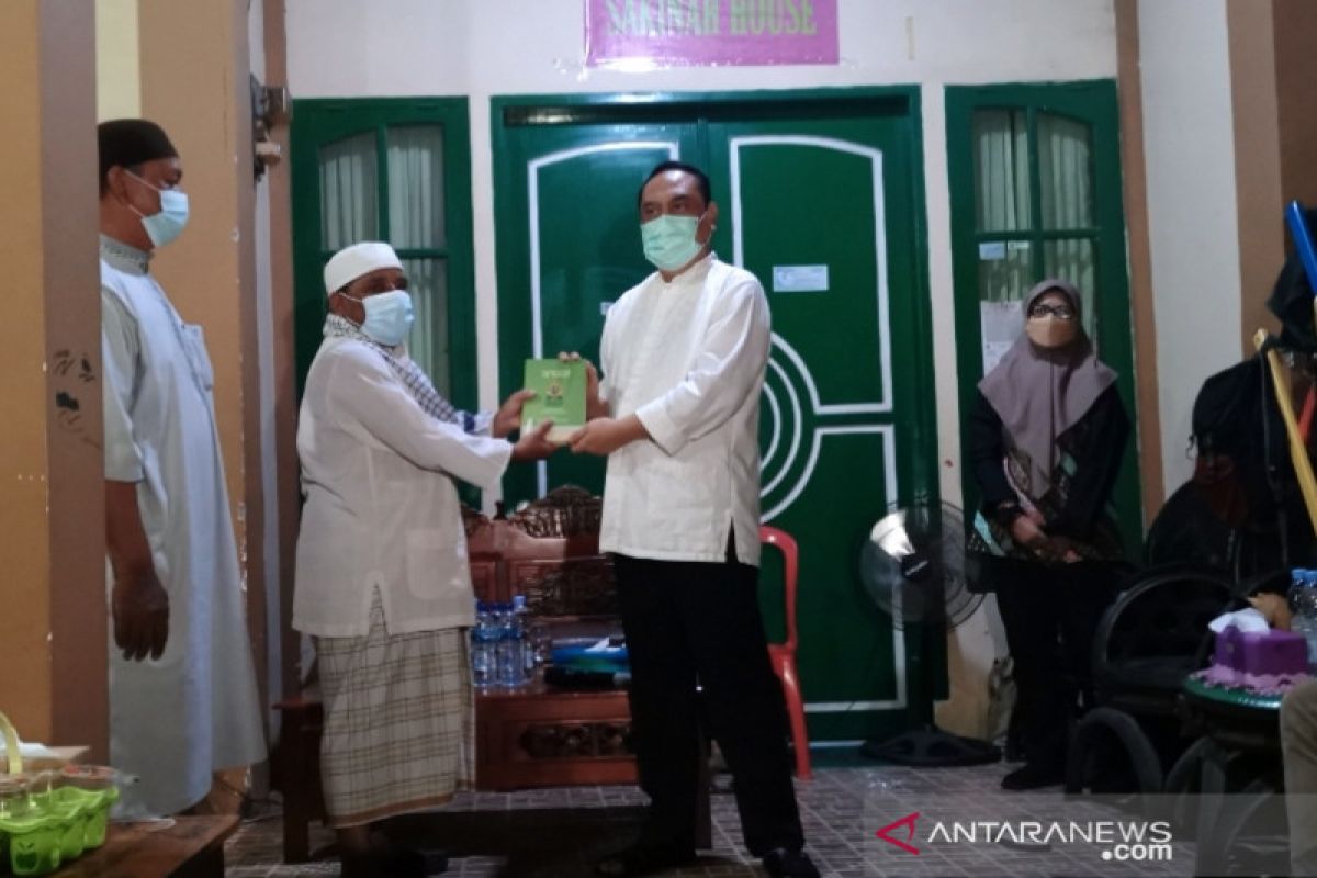 YIDM salurkan  Al Quran di komunitas pengajian mantan preman