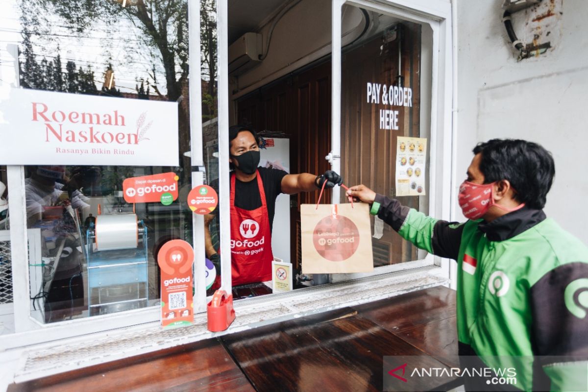 GoFood, aplikasi layanan pesan antar makanan  terbaik