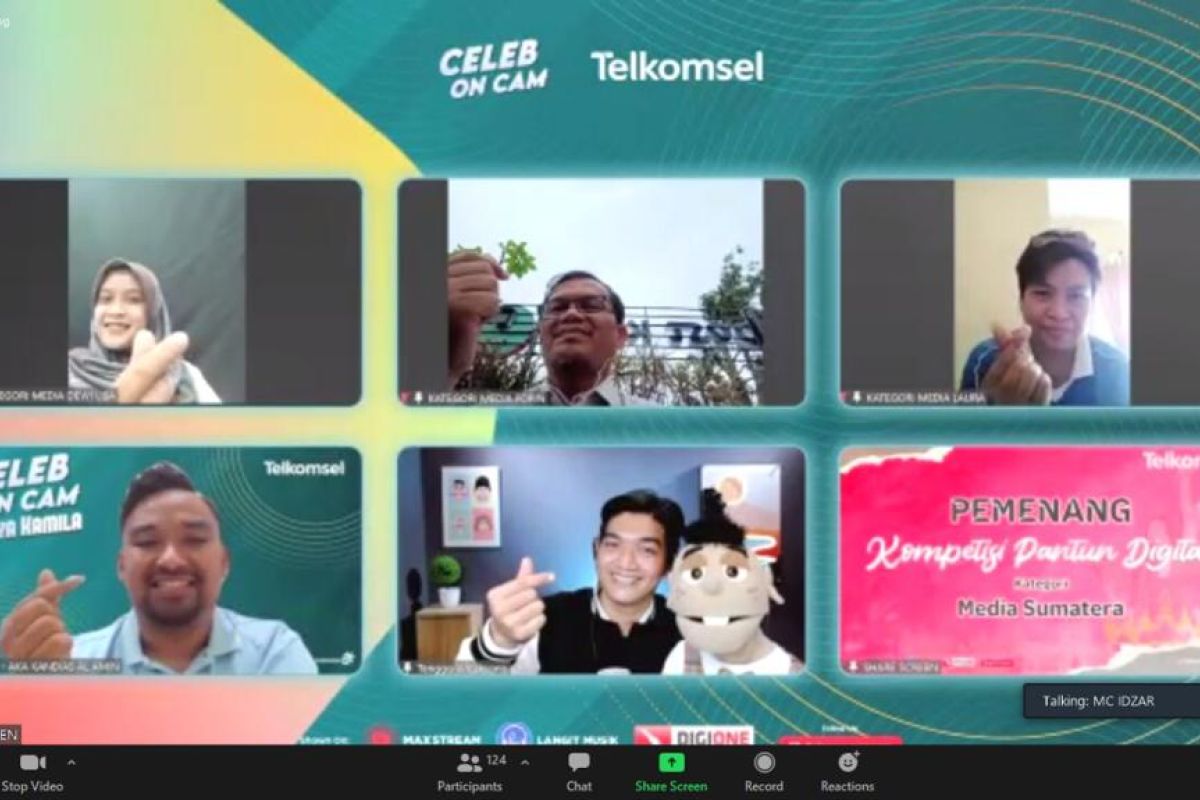 Telkomsel berbagi trik jadi content creator digital lewat celeb on cam