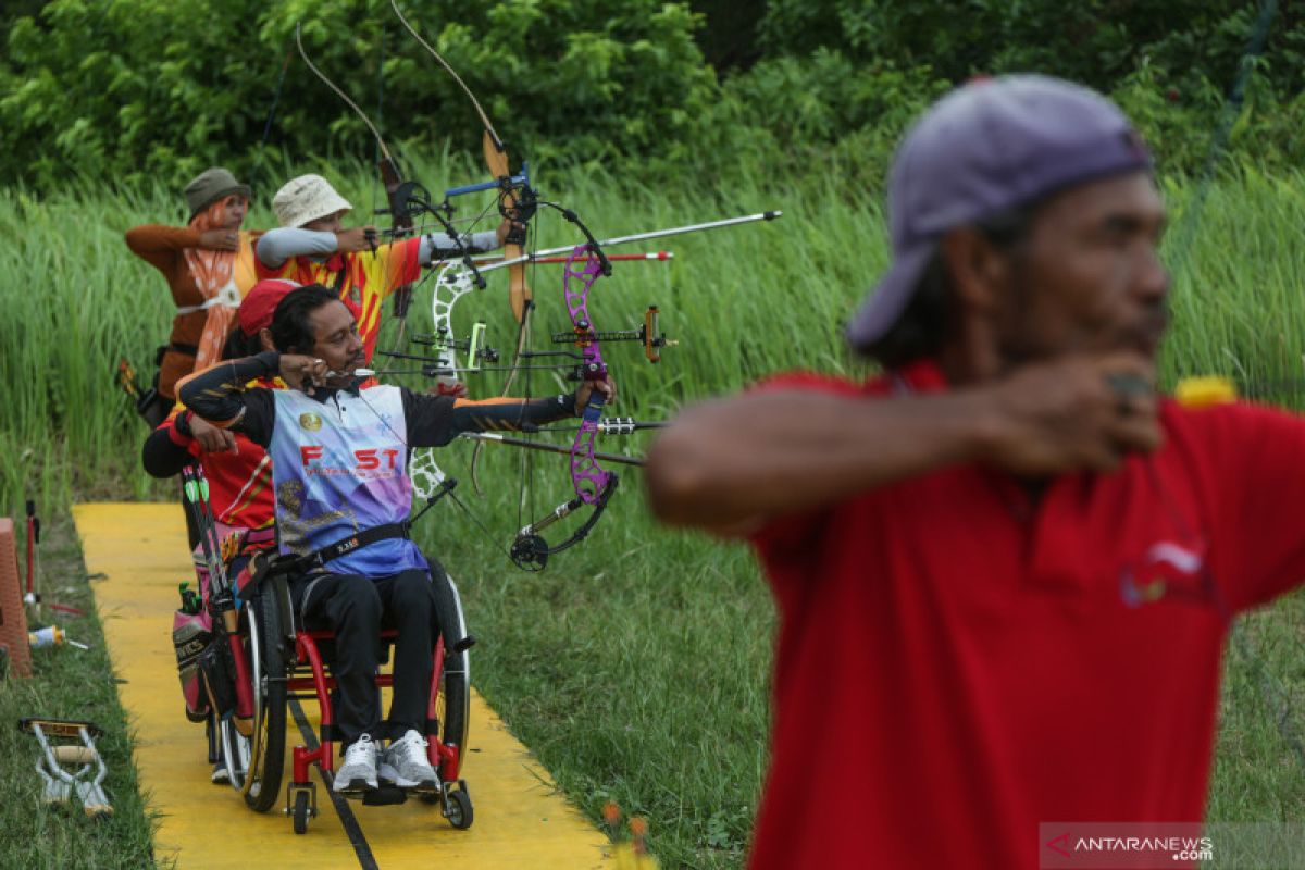 Atlet panahan putri Kalteng raih medali emas dan perunggu