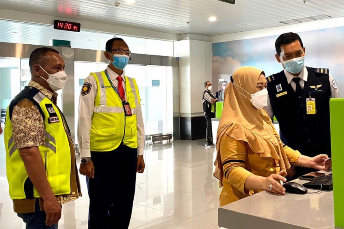 Bandara Semarang ikuti aturan pemerintah terkait syarat  perjalanan