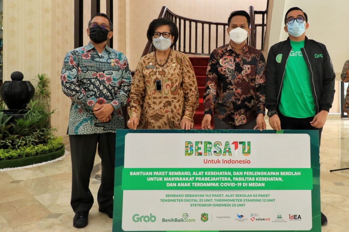 Pemkot Medan  terima bantuan bahan pokok dan alat sekolah