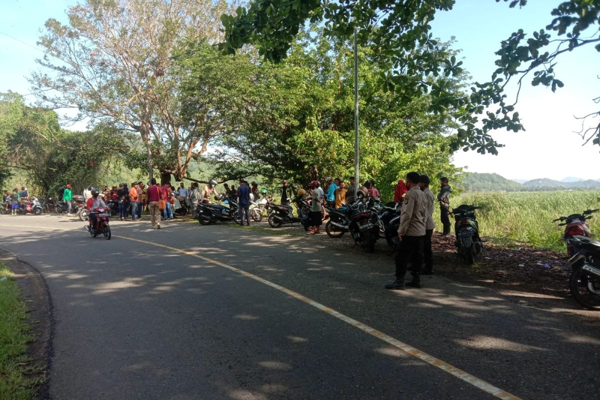 Geger, penjual minyak tanah keliling tewas di pinggir jalan Sumbawa Barat