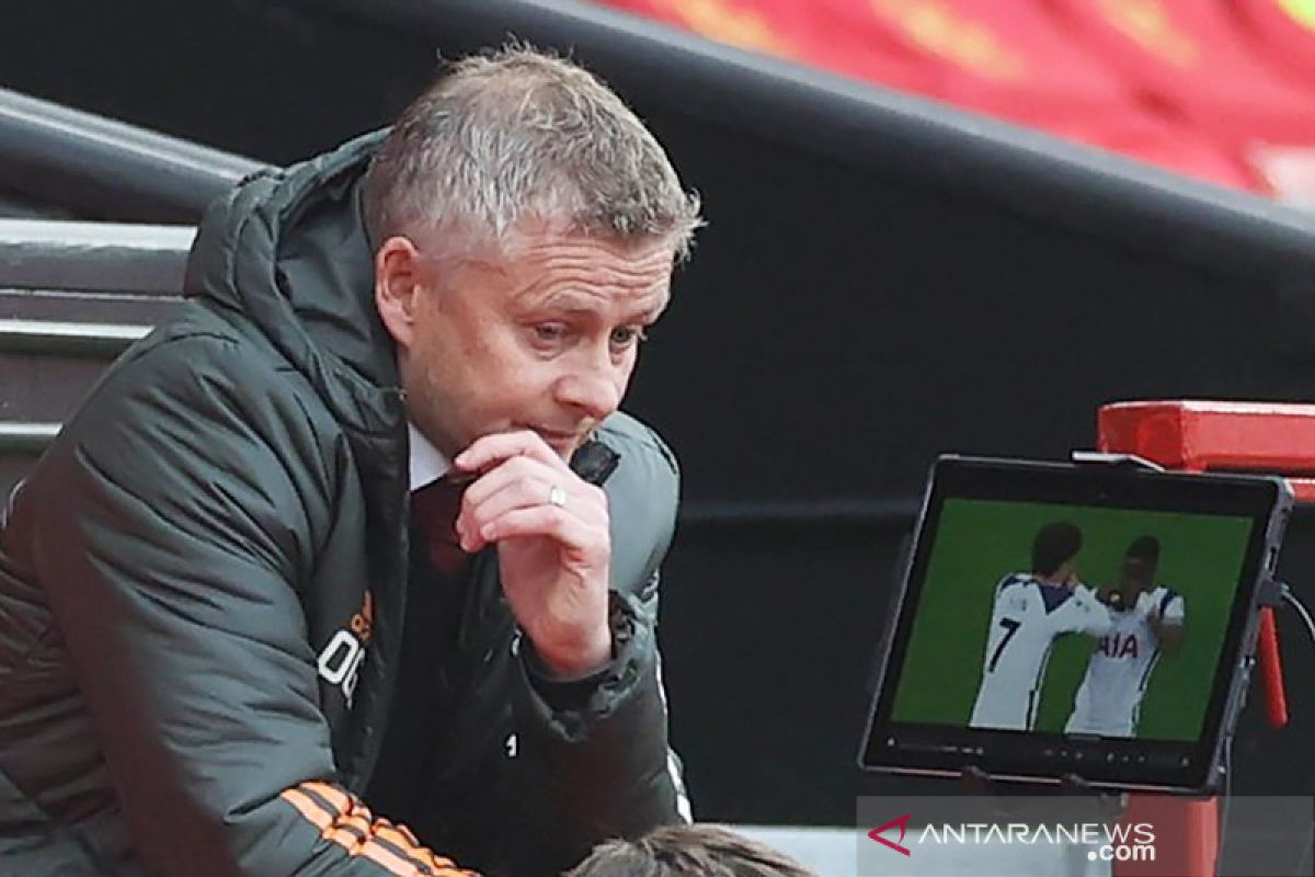 Manchester United pecat pelatih Ole Gunnar Solskjaer