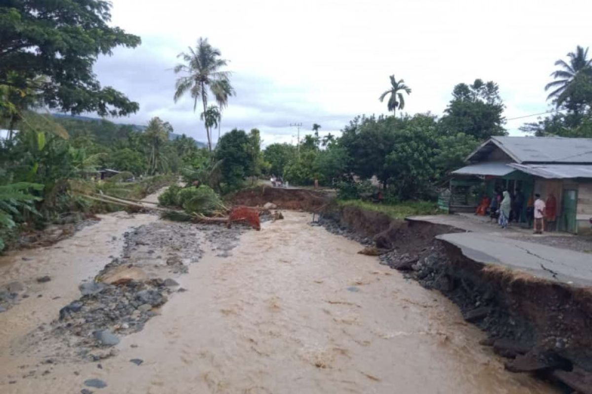 Sungai meluap, tiga gampong di Pidie Aceh terendam banjir