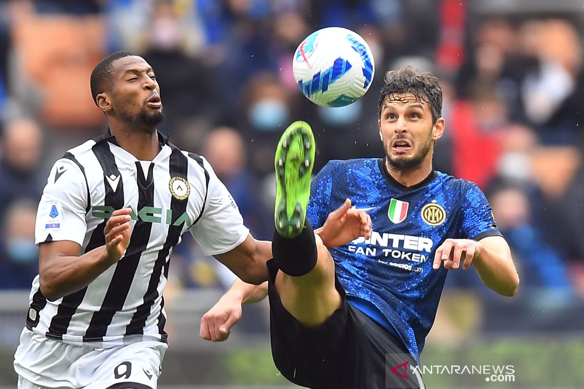 Monza amankan jasa bek senior Andrea Ranocchia