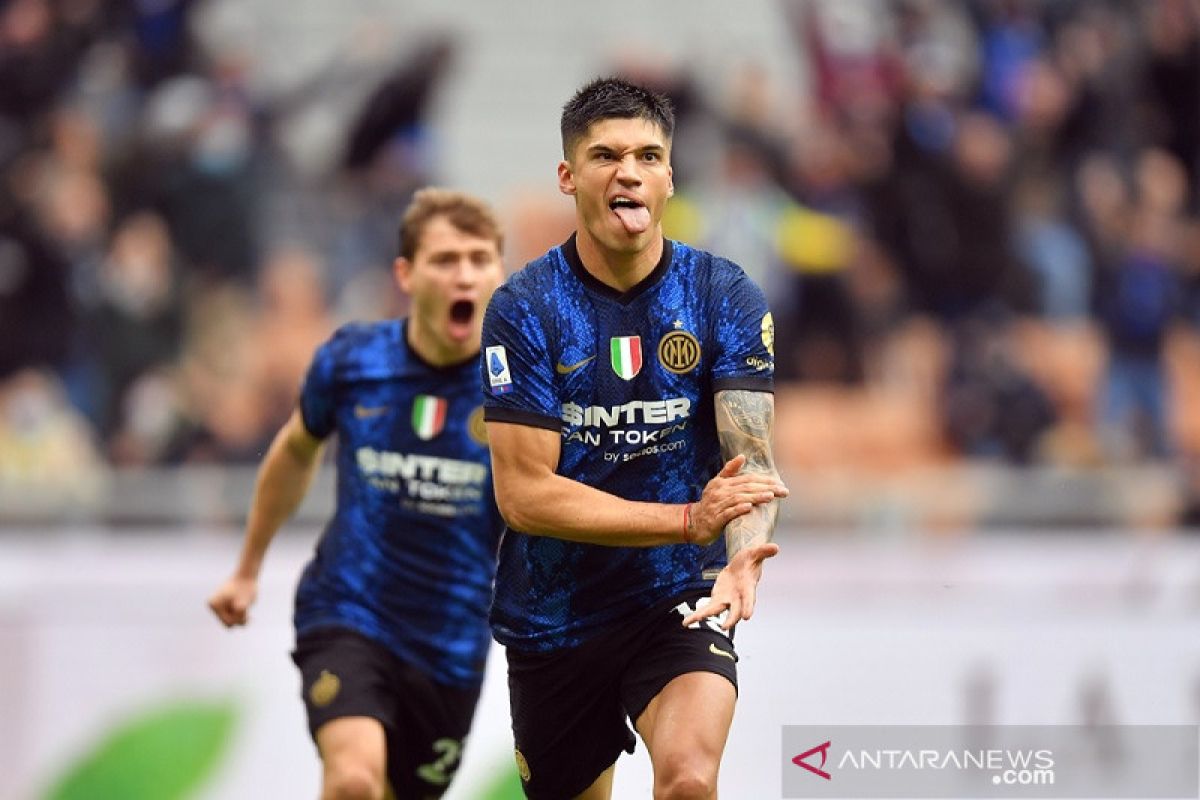 Joaquin Correa amankan tiga poin bagi Inter saat tundukkan Udinese