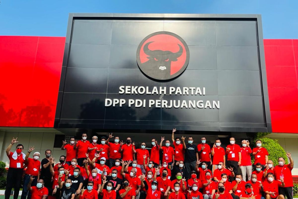 Para ketua DPD PDIP serahkan capres-cawapres 2024 kepada Megawati