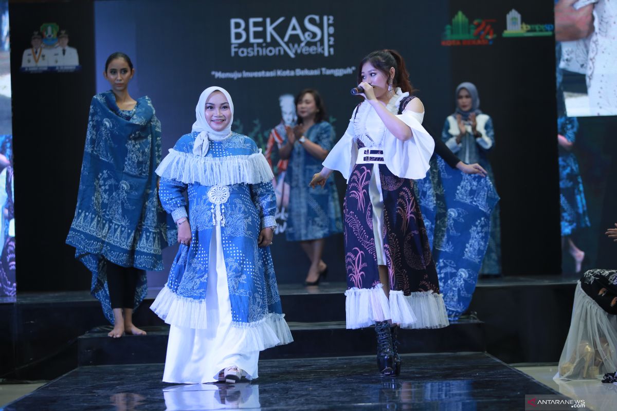 23 desainer profesional ramaikan Bekasi Fashion Week 2021